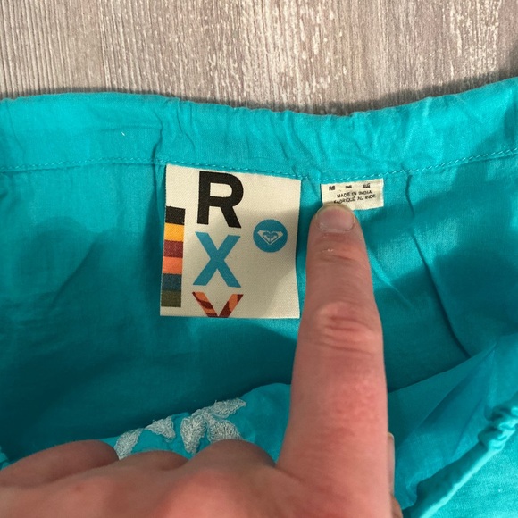 Roxy tank turquoise embroidered top size medium - Picture 2 of 3